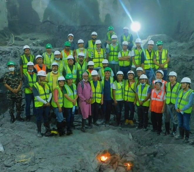 मध्य मेवा जलविद्युत आयोजनाको भूमिगत विद्युत गृहको क्याभन खन्ने कार्य सफलतापूर्वक सम्पन्न